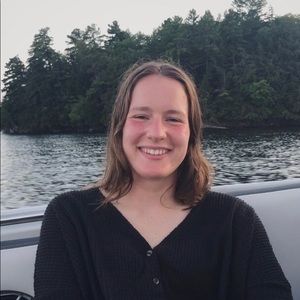 Meet your Posher, Simone